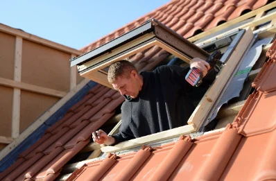 Pose de fenêtres de toit Velux à Bossée